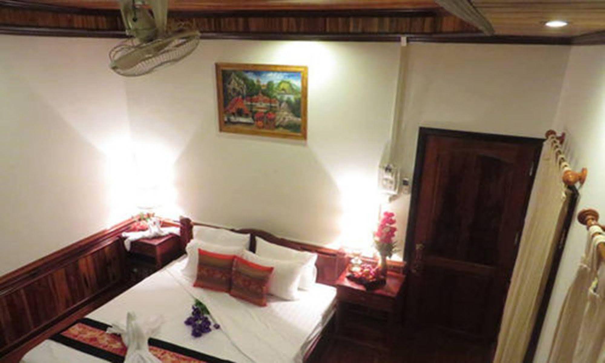 Luang Prabang Oudomlith Villa & Travel Экстерьер фото